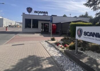 Scania kończy działalność w Polsce. Jak można pomóc jej pracownikom?