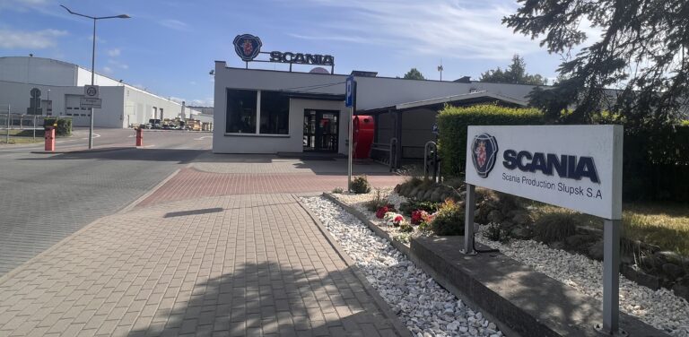 Scania kończy działalność w Polsce. Jak można pomóc jej pracownikom?