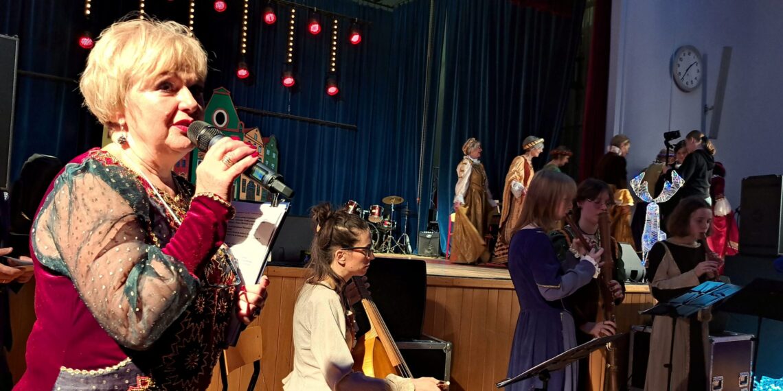 Jak seniorki w Technikum Łączności tańcowały