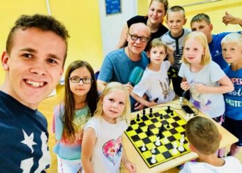 Pan redaktor jest przegrany, ale przeciwnik był mocny czyli o szachach na wakacjach