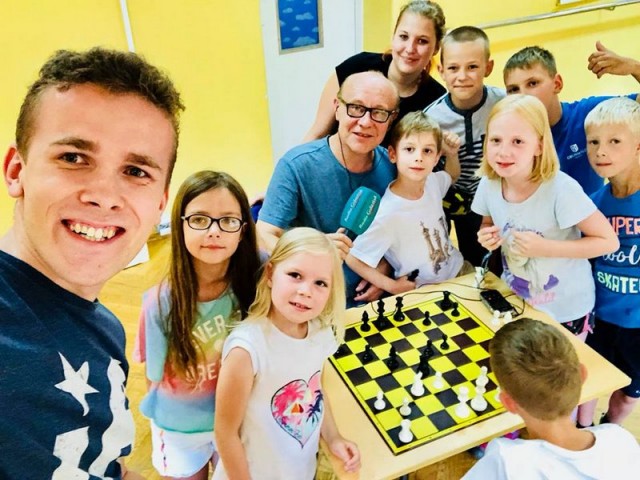 Pan redaktor jest przegrany, ale przeciwnik był mocny czyli o szachach na wakacjach