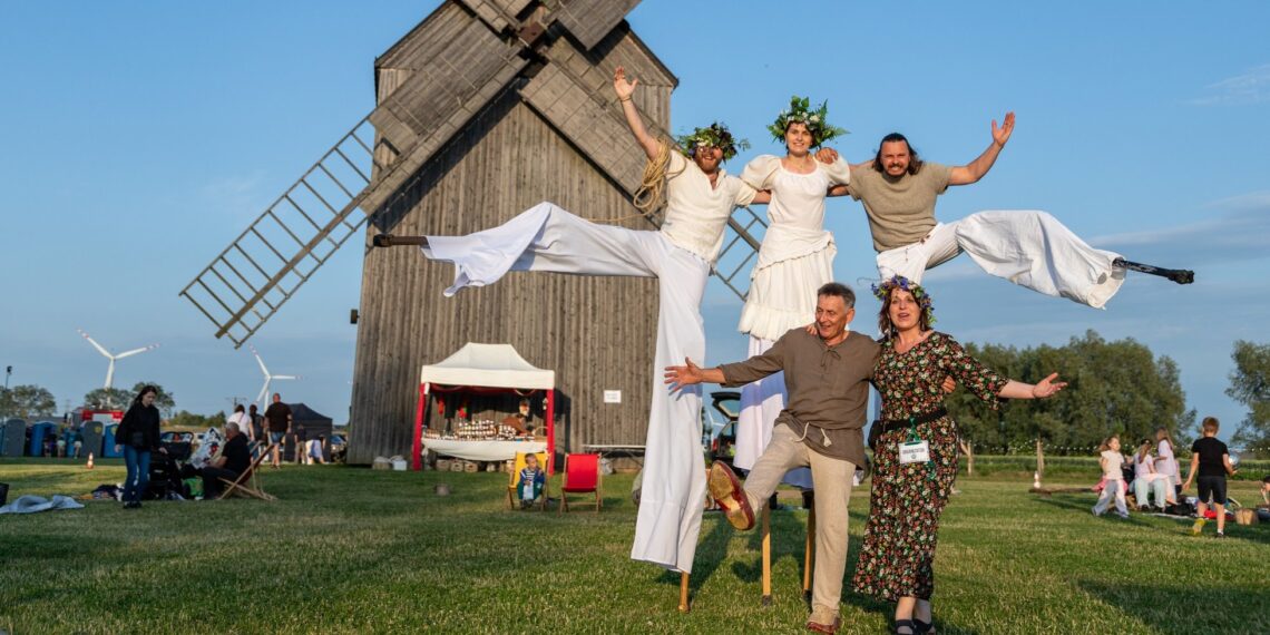 Żuławska Noc Świętojańska i edukacja ekologiczna w Mokrym Dworze