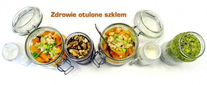 Moda na pudełkowe jedzenie nie jest zdrowa. Podobnie z piciem wody z plastikowej butelki